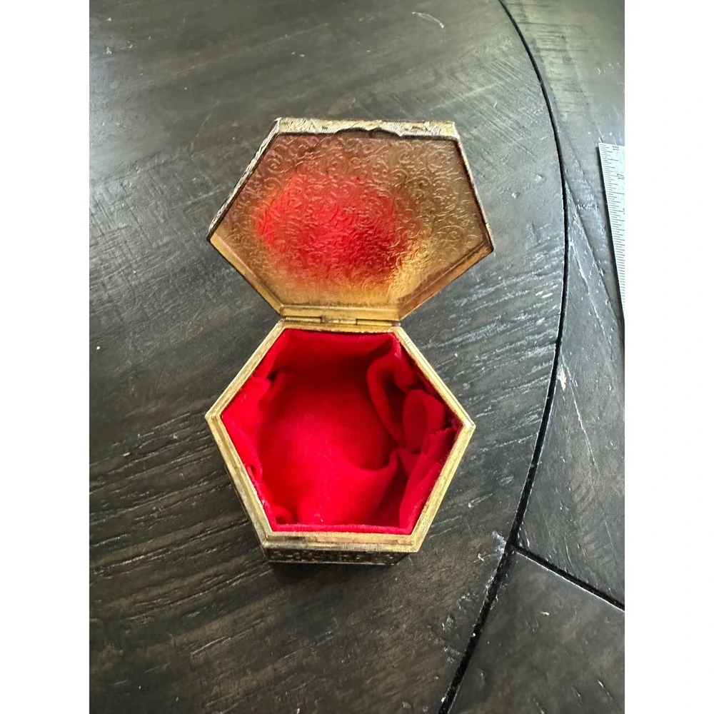 Vintage Mele Hexagon Trinket Jewelry Box Madame Lebrun and Her Daughter Goldtone